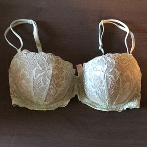 Victoria’s Secret Pink bra